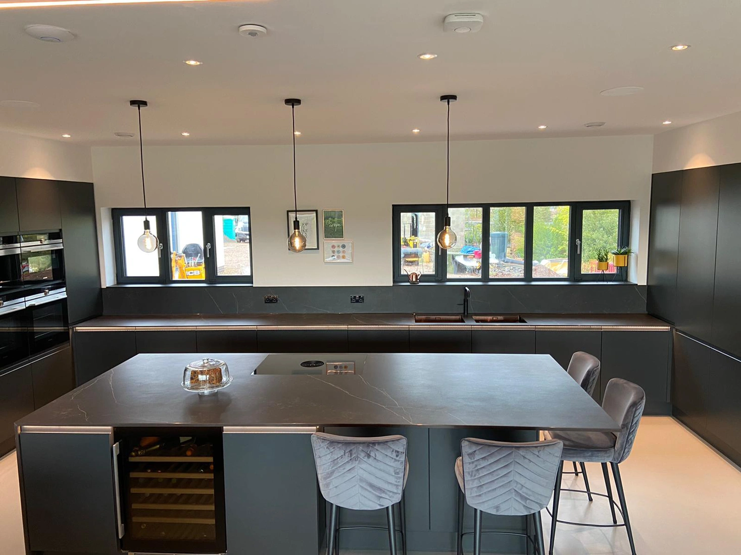 Dark Modern Kitchen Nottingham R O Arnold