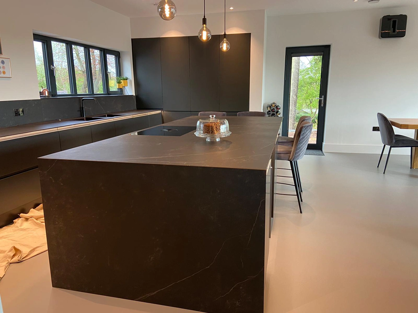 Dark Modern Kitchen Nottingham R O Arnold
